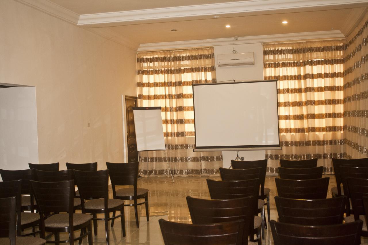 Consir Executive Lodge Άκρα Εξωτερικό φωτογραφία